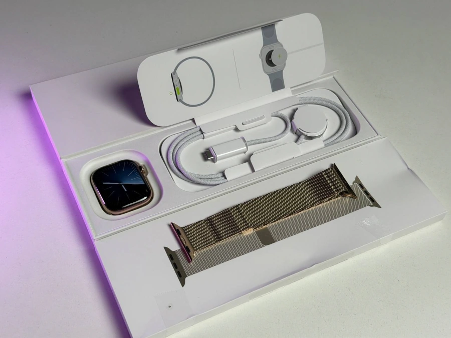 ВИТРИННЫЙ Apple Watch Series 11 GPS + Cellular 42mm Gold Titanium Case with Gold Milanese Loop (MF8Y4) - Состояние: идеальное | Аккумулятор: 100% | Комплектация: полный | Гарантия: 9 мес.