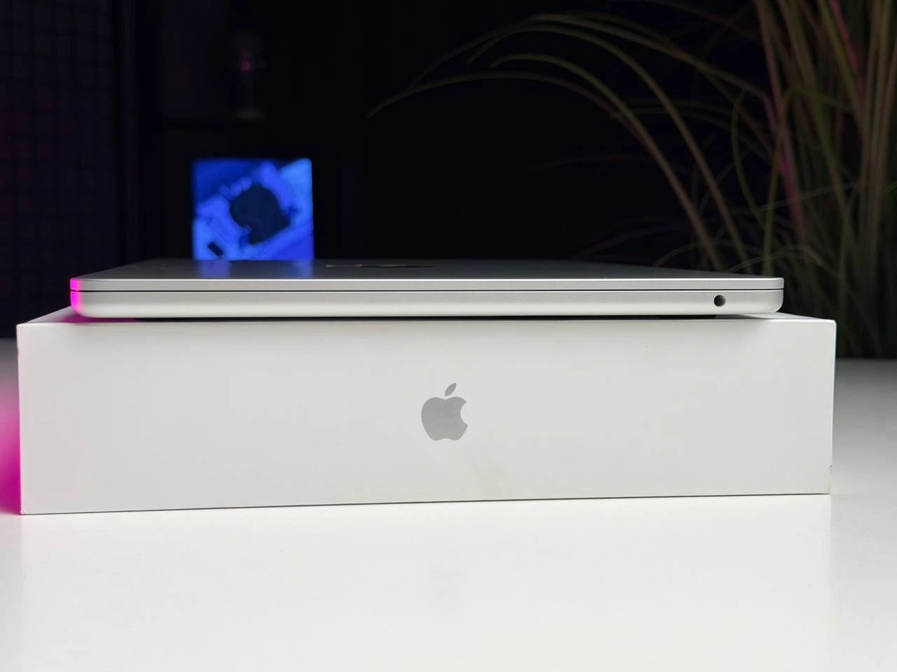 ВІТРИННИЙ MacBook Air 13" 2025 M4/10CPU/8GPU/16GB/256GB Silver (MW0W3) - Стан: ідеальний | Акумулятор: 100% | Комплектація: повний | Гарантія: 3 міс.
