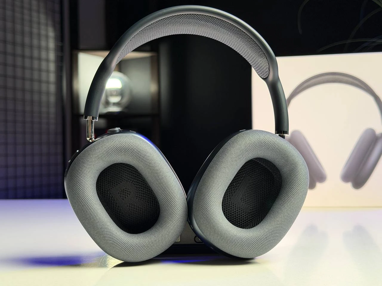 ВИТРИННЫЕ Наушники Apple AirPods Max [USB-C] 2024 - Midnight (MWW43) - Состояние: хороший | Аккумулятор: 100% | Комплектация: полный | Гарантия: 3 мес.