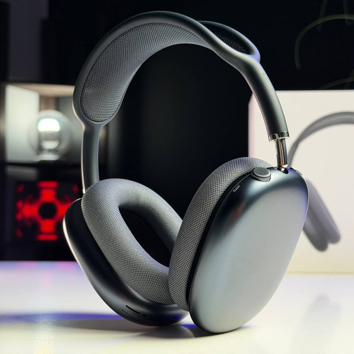 ВИТРИННЫЕ Наушники Apple AirPods Max [USB-C] 2024 - Midnight (MWW43) - Состояние: хороший | Аккумулятор: 100% | Комплектация: полный | Гарантия: 3 мес.