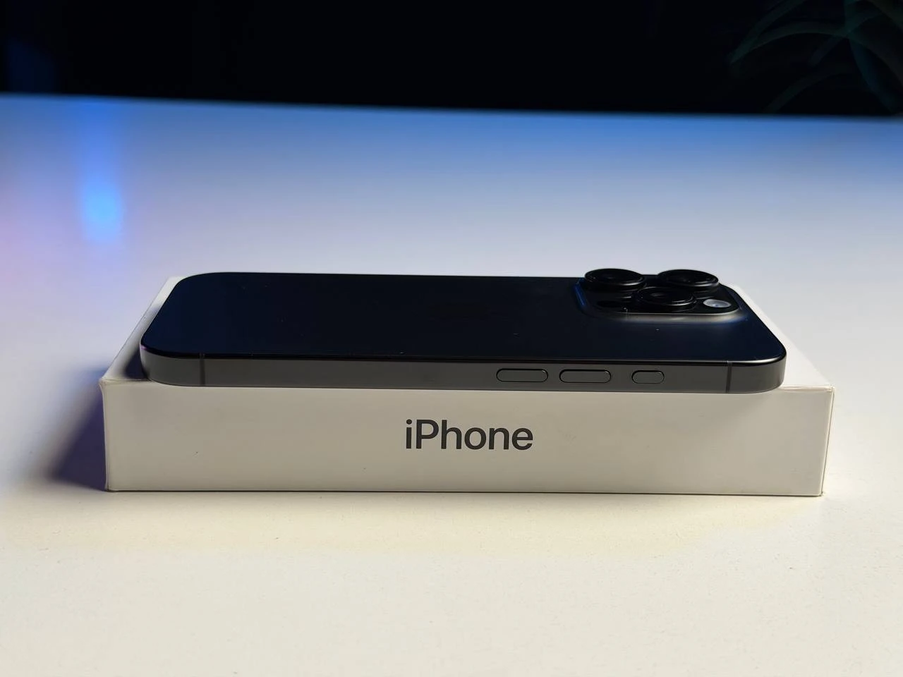 ВЖИВАНИЙ Б/У Apple iPhone 16 Pro 128GB eSim Black Titanium (MYM93) - Состояние: хорошее | Аккумулятор: 94% | Комплектация: полный | Гарантия: 3 мес.