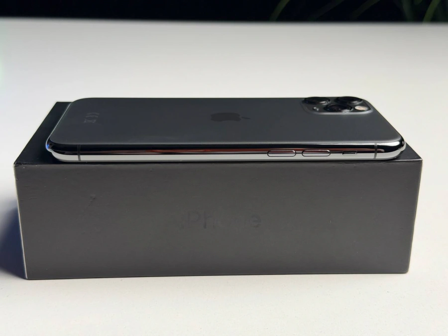 ВЖИВАНИЙ Б/У Apple iPhone 11 Pro 512GB Space Gray (MWCD2) - Стан: гарний | Акумулятор: 100% | Комплектація: iPhone, кабель | Гарантія: 3 міс.