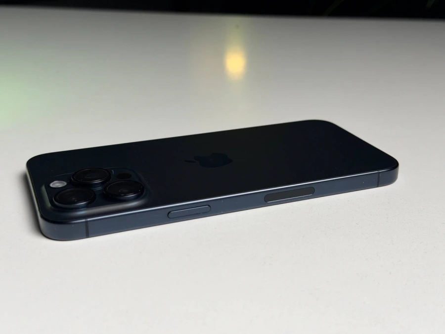 ВЖИВАНИЙ Б/У Apple iPhone 15 Pro Max 512GB Blue Titanium eSim (MU6E3) - Состояние: хорошее | Аккумулятор: 100% | Комплектация: iPhone, кабель | Гарантия: 3 мес.