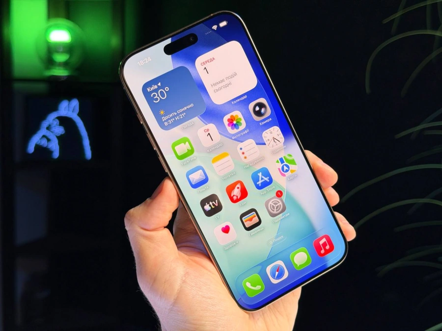 ВЖИВАНИЙ Б/У Apple iPhone 16 Pro Max 256GB Desert Titanium (MYWX3) - Состояние: хороший | Аккумулятор: 90% | Комплектация: iPhone, кабель | Гарантия: 3 мес.
