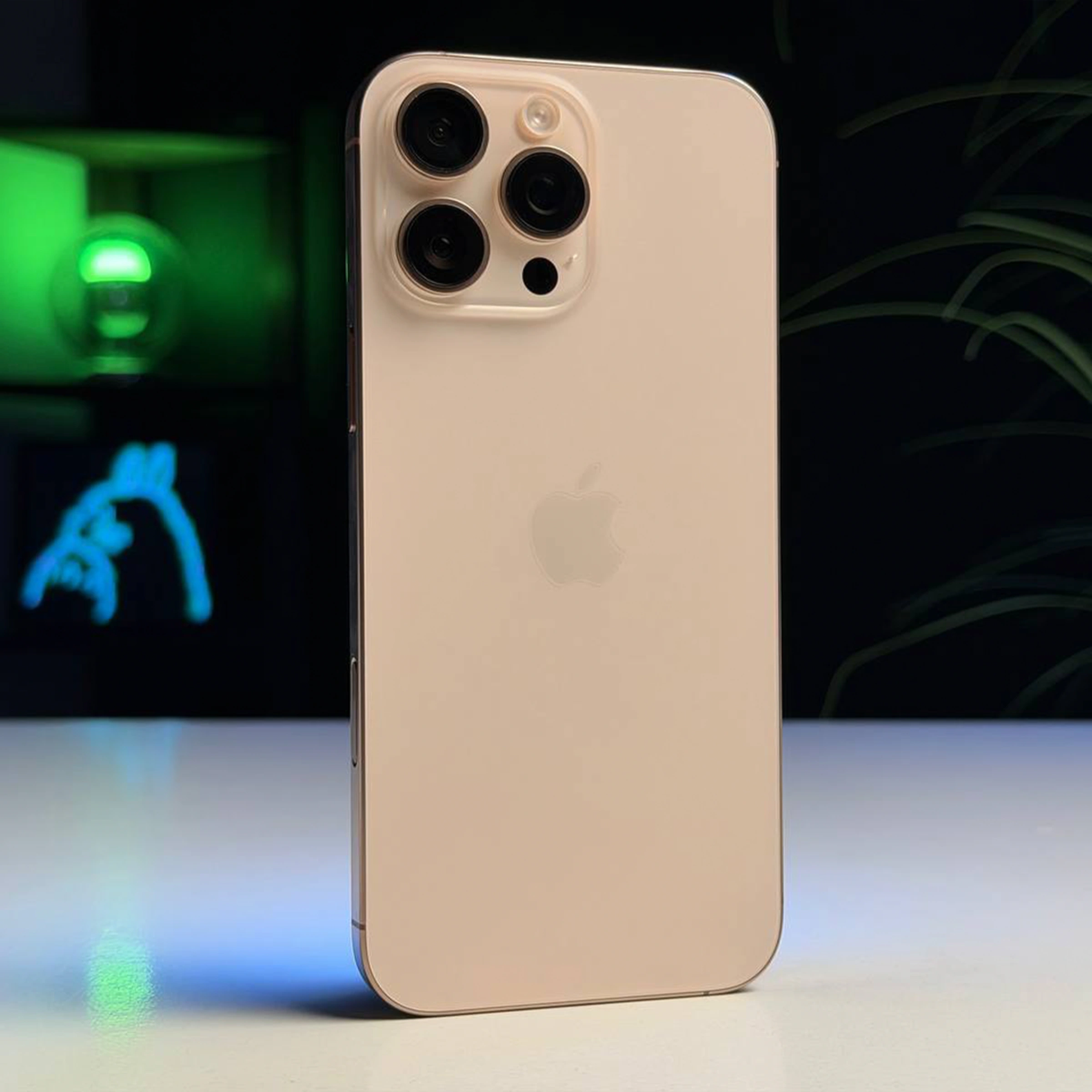 ВЖИВАНИЙ Б/У Apple iPhone 16 Pro Max 256GB Desert Titanium (MYWX3) - Состояние: хороший | Аккумулятор: 90% | Комплектация: iPhone, кабель | Гарантия: 3 мес.