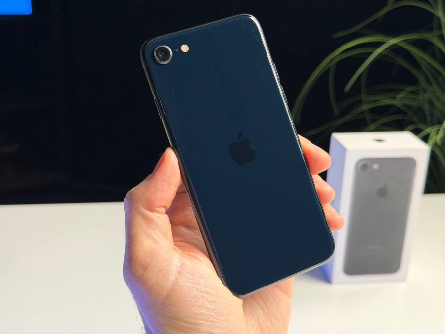 ВЖИВАНИЙ Б/У Apple iPhone SE 3 2022 128GB Midnight (MMX83, MMXJ3) - Стан: гарний | Акумулятор: 100% | Комплектація: повний | Гарантія: 3 міс.