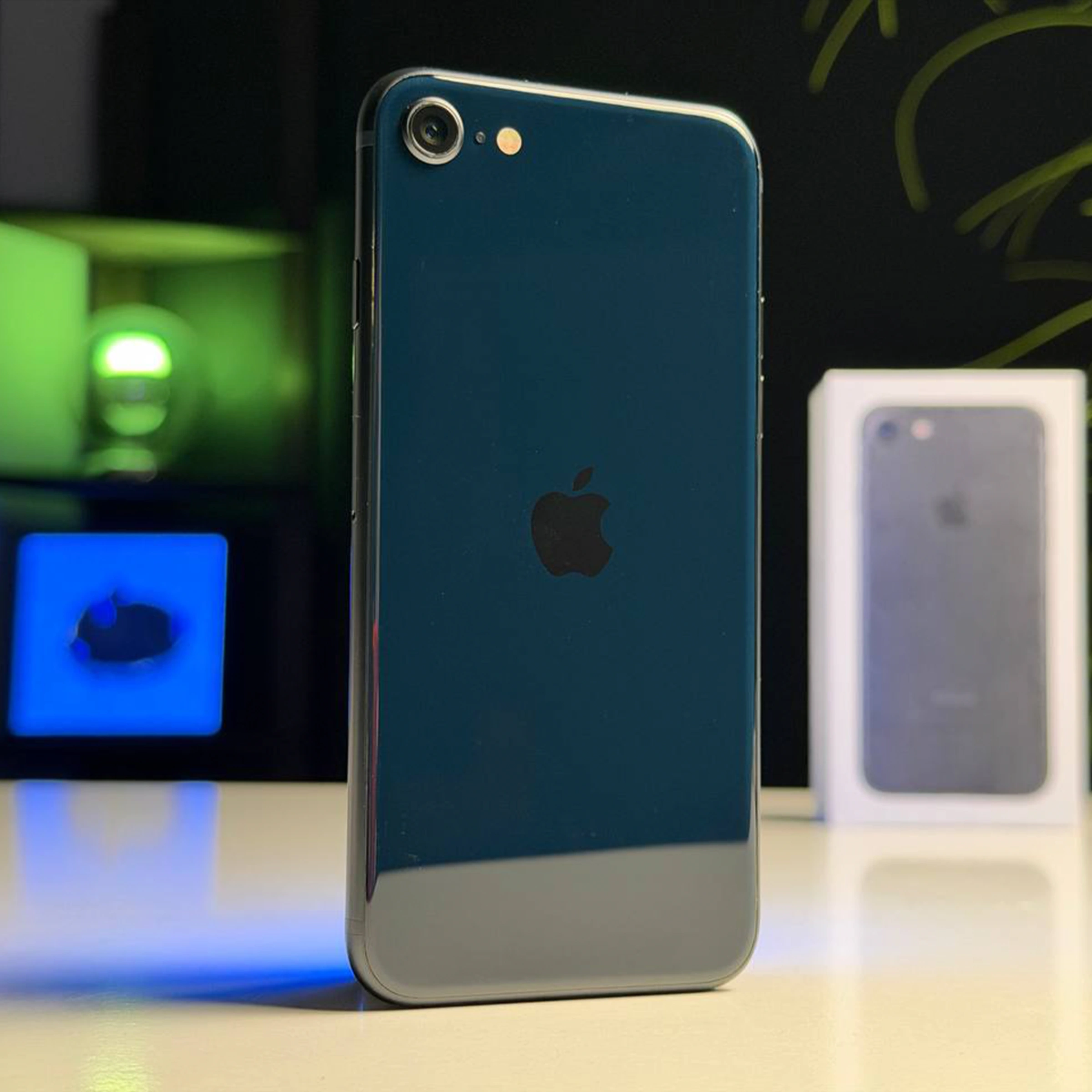 ВЖИВАНИЙ Б/У Apple iPhone SE 3 2022 128GB Midnight (MMX83, MMXJ3) - Стан: гарний | Акумулятор: 100% | Комплектація: повний | Гарантія: 3 міс. ВЖИВАНИЙ Б/У Apple iPhone SE 3 2022 128GB Midnight (MMX83, MMXJ3) - Стан: гарний | Акумулятор: 100% | Комплектація: повний | Гарантія: 3 міс.