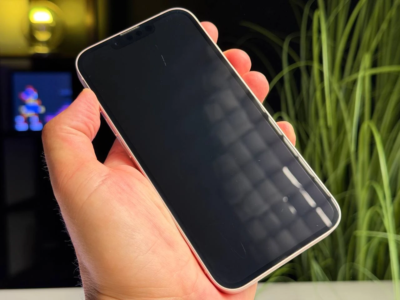 ВЖИВАНИЙ Б/У Apple iPhone 13 128GB Pink (MLMN3, MLPH3) - Стан: гарний | Акумулятор: 90% | Комплектація: iPhone, кабель | Гарантія: 3 міс.