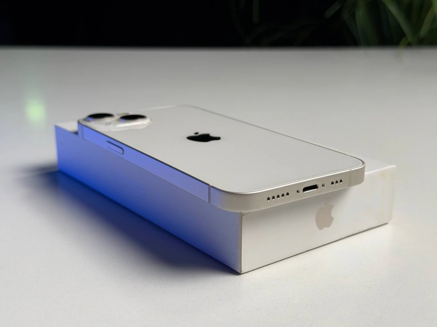ВЖИВАНИЙ Б/У Apple iPhone 13 128GB Starlight (MLMM3, MLPG3) - Стан: гарний | Акумулятор: 100% | Комплектація: повний | Гарантія: 3 міс.