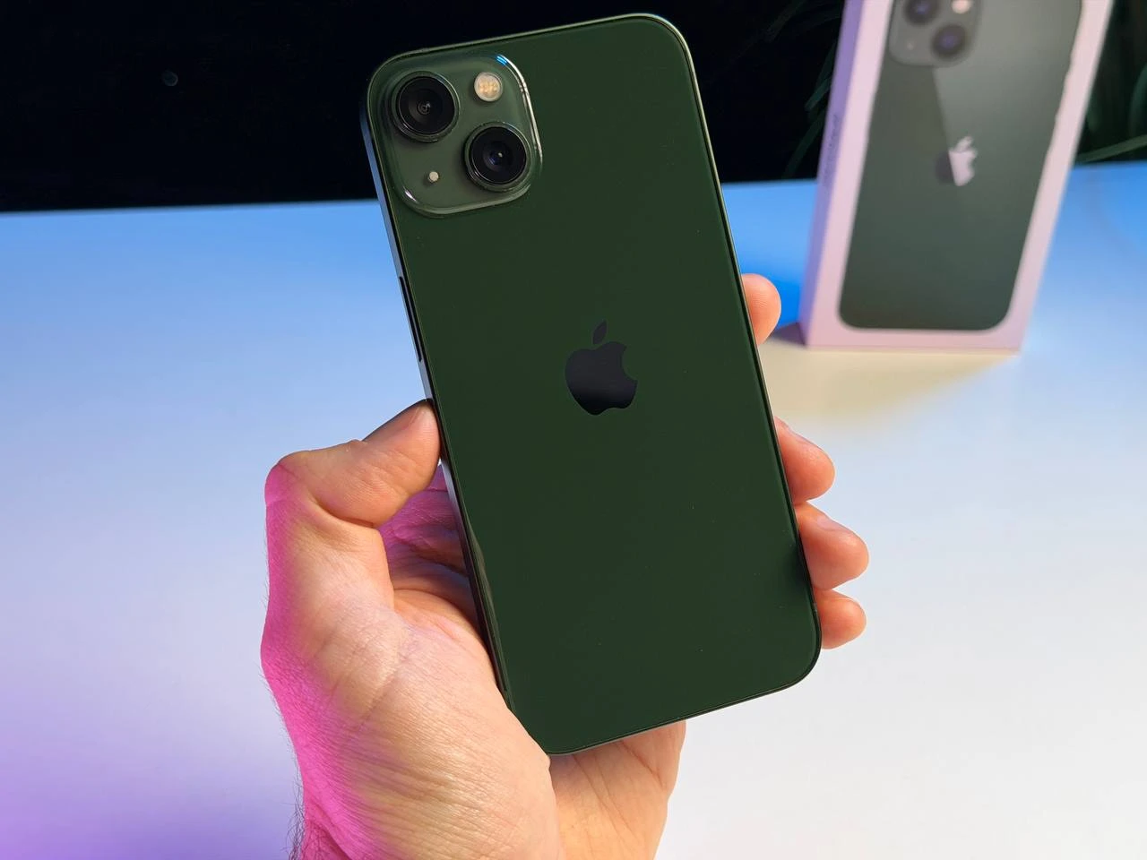 ВЖИВАНИЙ Б/У Apple iPhone 13 256GB Green (MNGE3, MNGL3) - Состояние: хороший | Аккумулятор: 100% | Комплектация: полный | Гарантия: 3 мес.