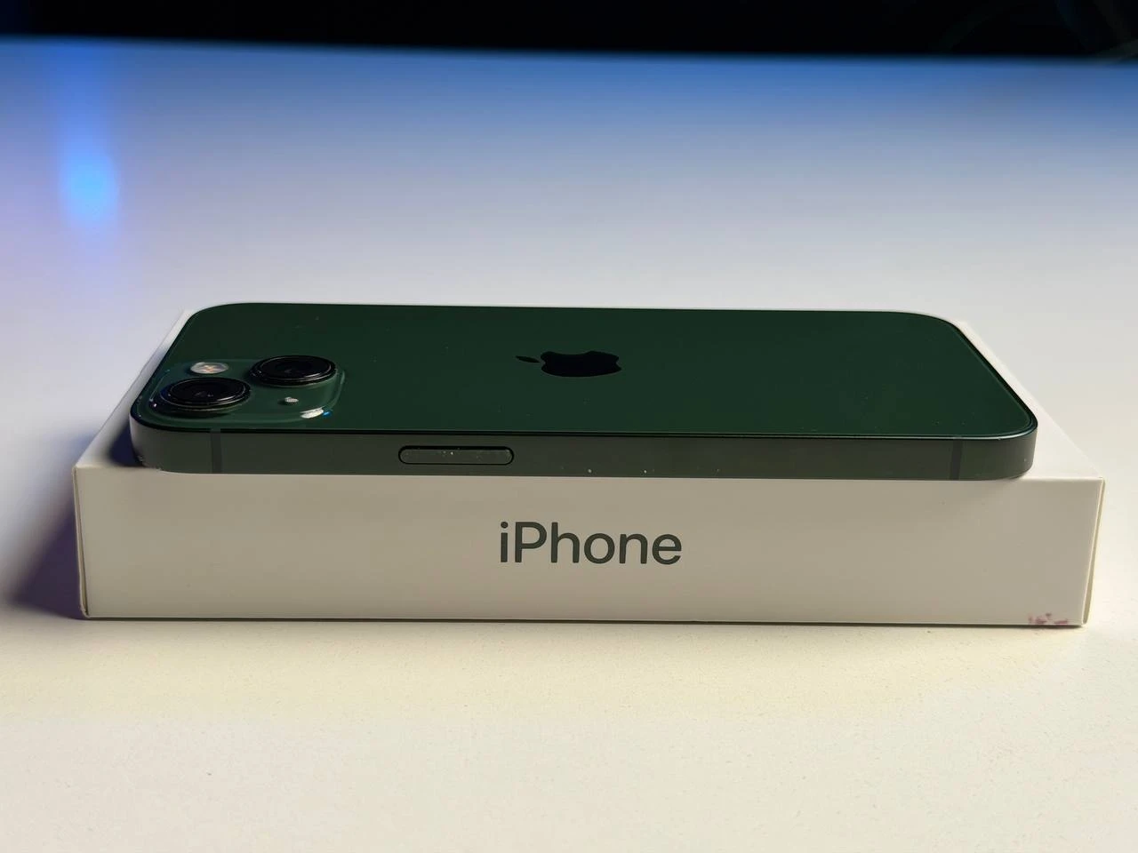 ВЖИВАНИЙ Б/У Apple iPhone 13 256GB Green (MNGE3, MNGL3) - Состояние: хороший | Аккумулятор: 100% | Комплектация: полный | Гарантия: 3 мес.
