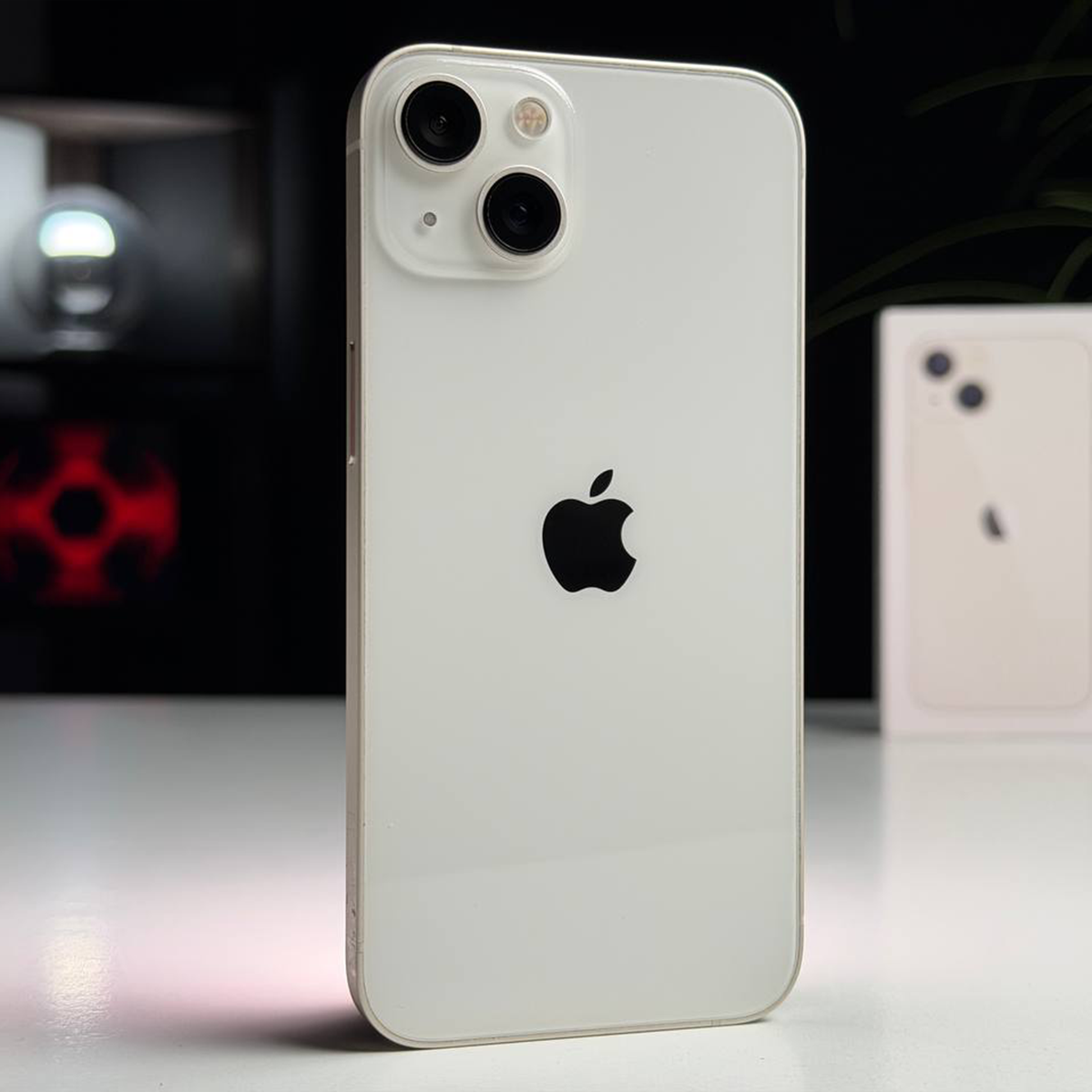 ВЖИВАНИЙ Б/У Apple iPhone 13 256GB Starlight (MLMX3, MLQ73) - Состояние: хороший | Аккумулятор: 100% | Комплектация: полный | Гарантия: 3 мес.