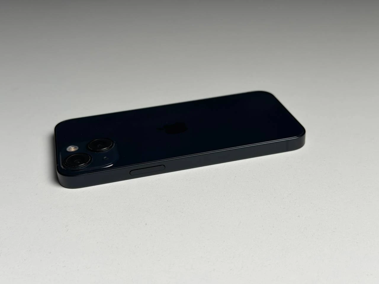 ВЖИВАНИЙ Б/У Apple iPhone 13 Mini 128GB Midnight (MLHM3, MLK03) - Стан: гарний | Акумулятор: 87% | Комплектація: iPhone, кабель | Гарантія: 3 міс.