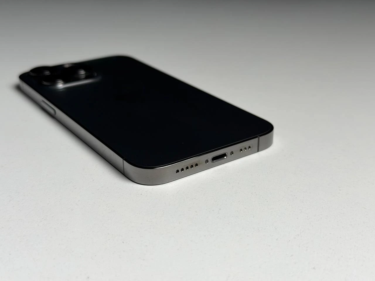 ВЖИВАНИЙ Б/У Apple iPhone 13 Pro 128GB Graphite (MLTP3, MLV93) - Стан: гарний | Акумулятор: 100% | Комплектація: iPhone, кабель | Гарантія: 3 міс.