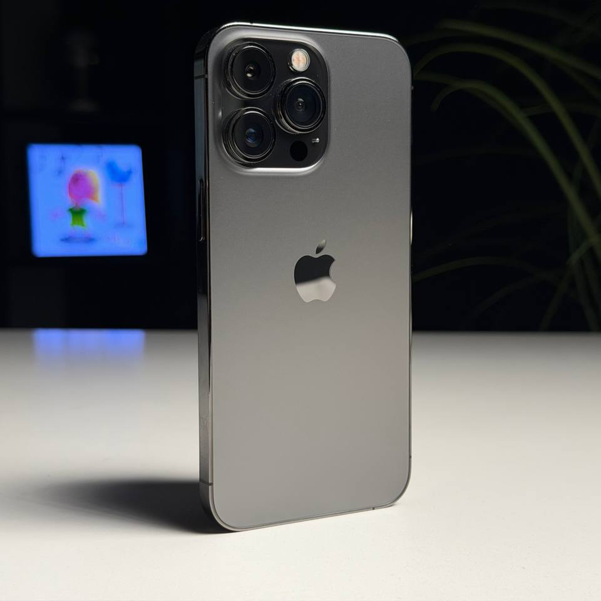 ВЖИВАНИЙ Б/У Apple iPhone 13 Pro 128GB Graphite (MLTP3, MLV93) - Стан: гарний | Акумулятор: 100% | Комплектація: iPhone, кабель | Гарантія: 3 міс.