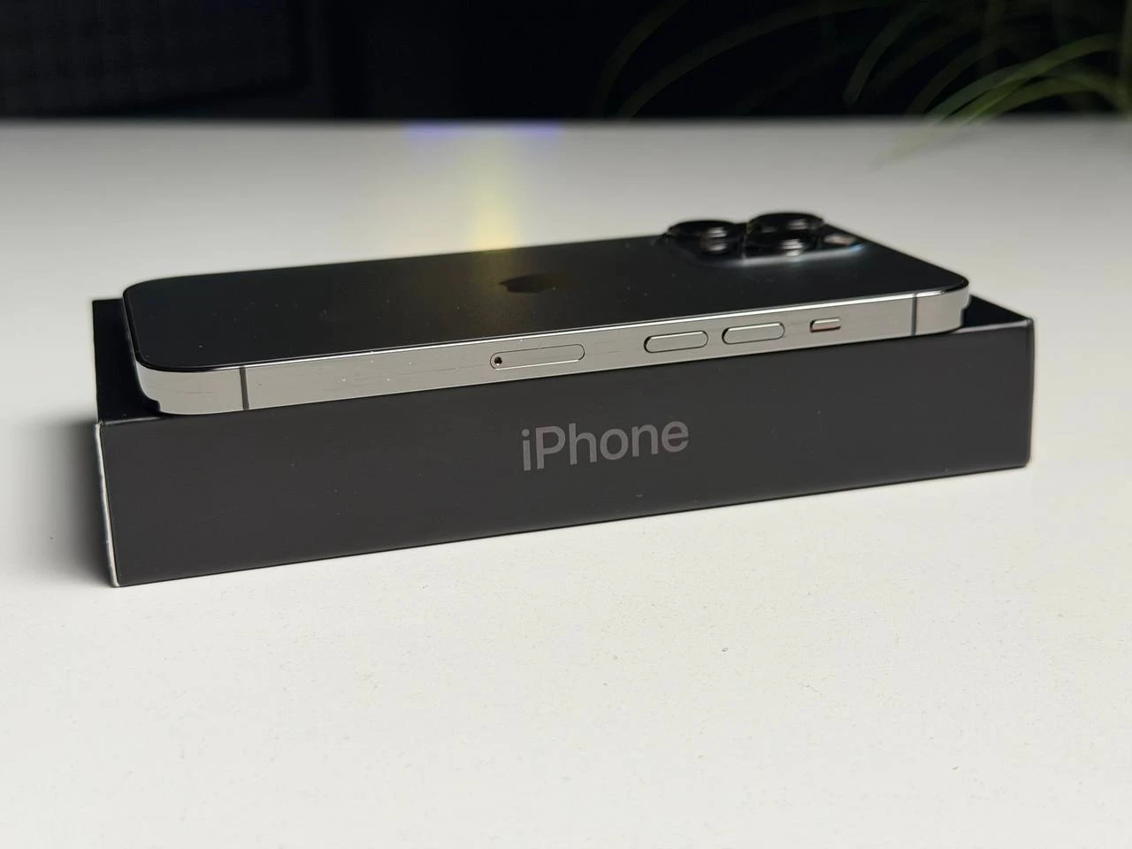 ВЖИВАНИЙ Б/У Apple iPhone 13 Pro 128GB Graphite (MLTP3, MLV93) - Состояние: хороший | Аккумулятор: 100% | Комплектация: полный | Гарантия: 3 мес.