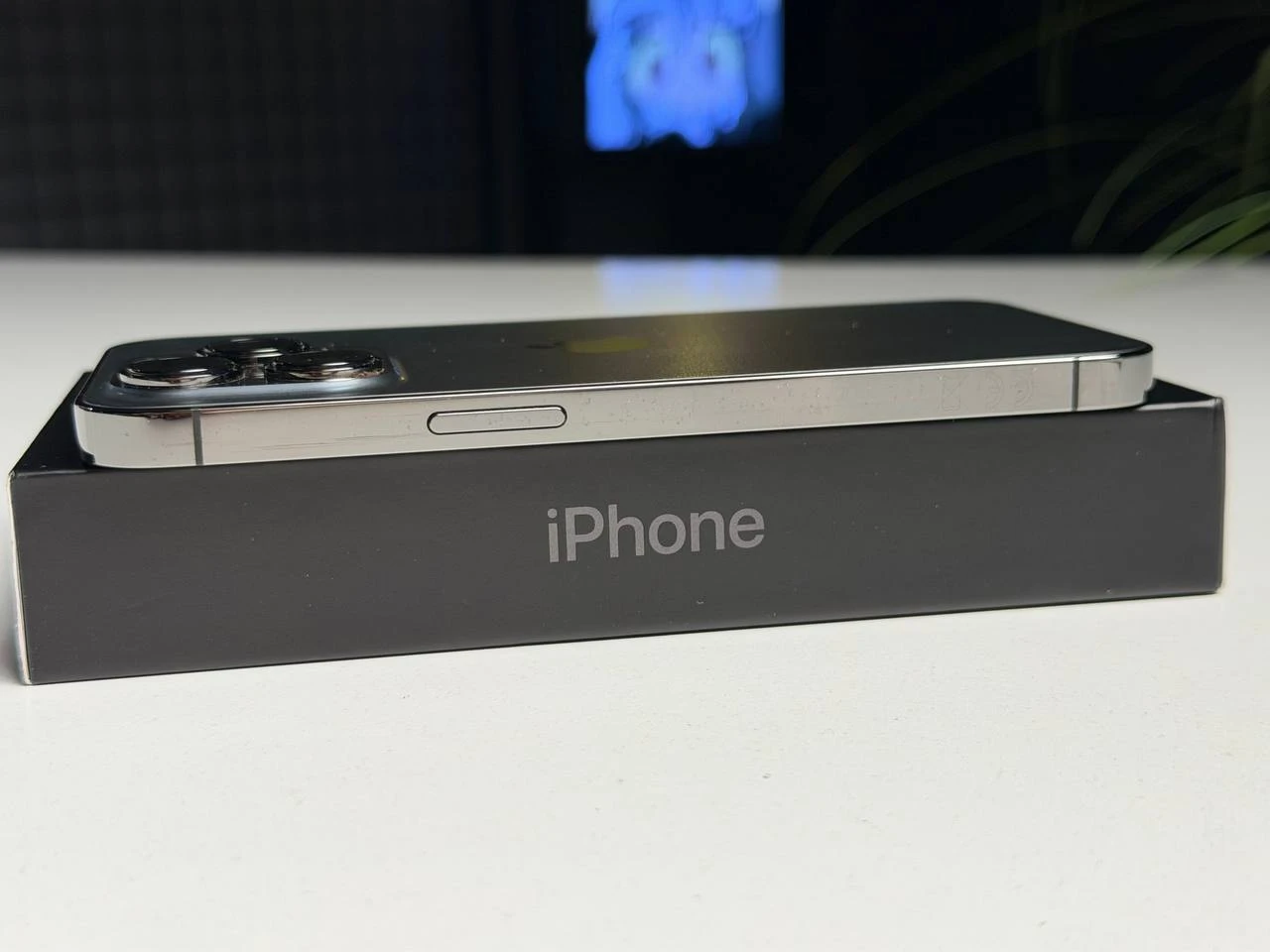ВЖИВАНИЙ Б/У Apple iPhone 13 Pro 128GB Graphite (MLTP3, MLV93) - Состояние: хороший | Аккумулятор: 100% | Комплектация: полный | Гарантия: 3 мес.
