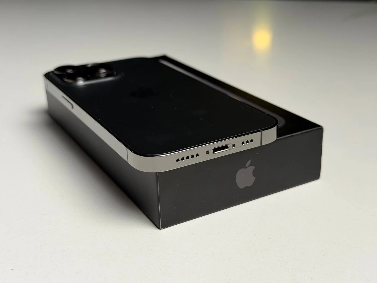 ВЖИВАНИЙ Б/У Apple iPhone 13 Pro 128GB Graphite (MLTP3, MLV93) - Состояние: хороший | Аккумулятор: 100% | Комплектация: полный | Гарантия: 3 мес.