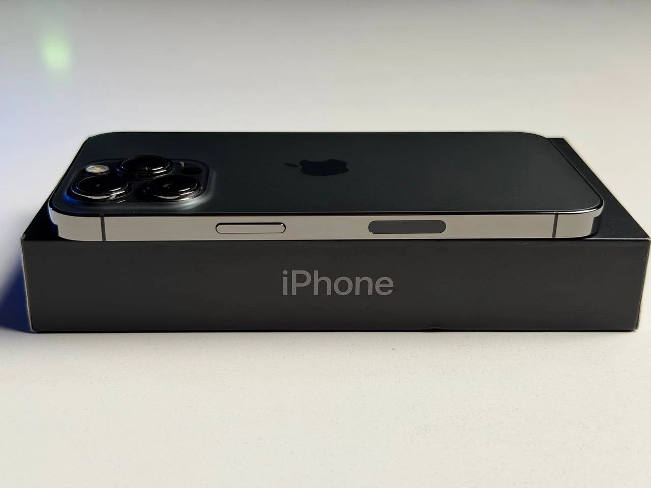 ВЖИВАНИЙ Б/У Apple iPhone 13 Pro 256GB Graphite (MLTW3, MLVE3) - Стан: гарний | Акумулятор: 100% | Комплектація: повний | Гарантія: 3 міс.