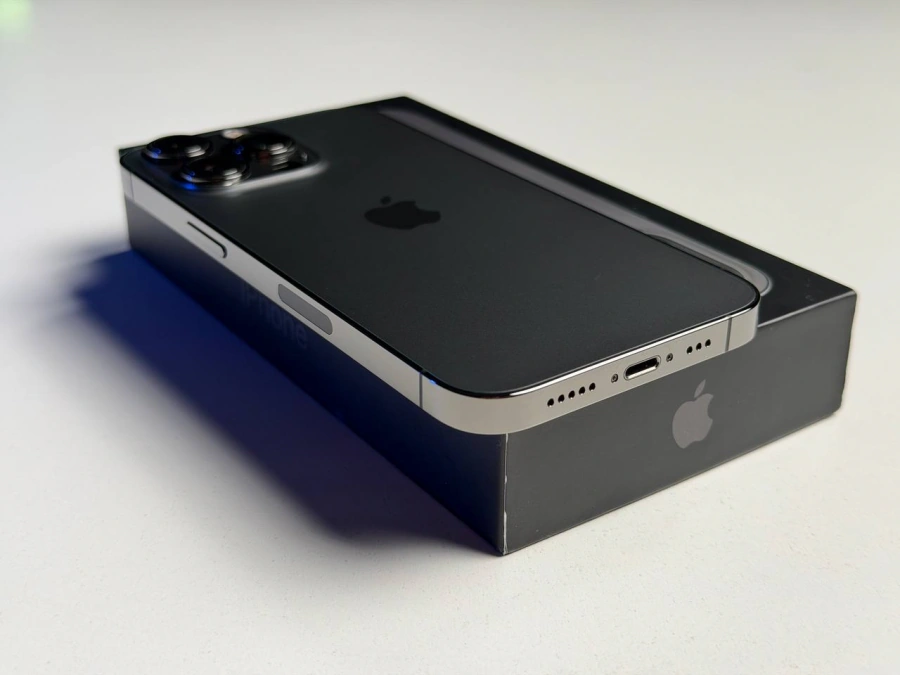 ВЖИВАНИЙ Б/У Apple iPhone 13 Pro 256GB Graphite (MLTW3, MLVE3) - Стан: гарний | Акумулятор: 100% | Комплектація: повний | Гарантія: 3 міс.