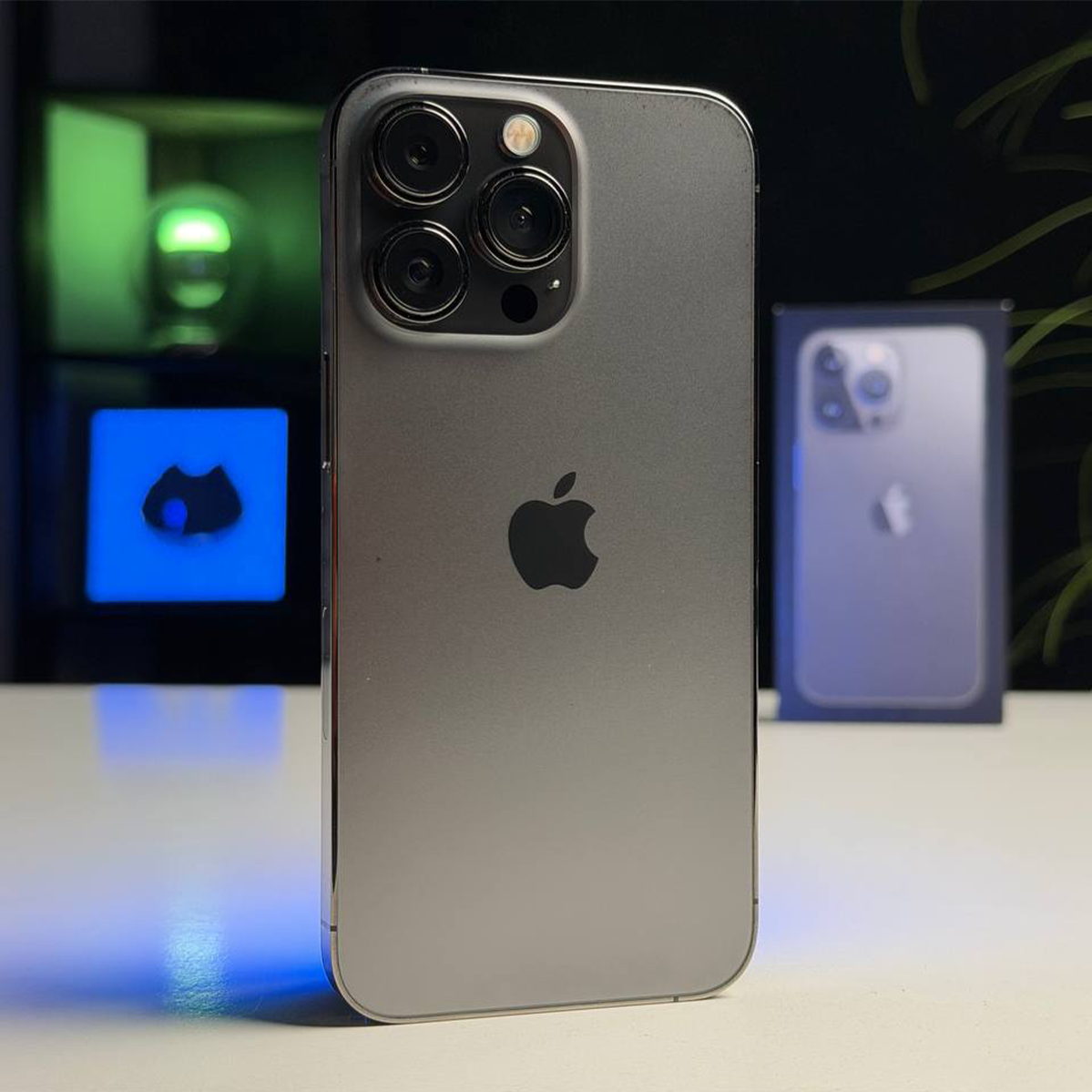 ВЖИВАНИЙ Б/У Apple iPhone 13 Pro 256GB Graphite (MLTW3, MLVE3) - Стан: гарний | Акумулятор: 100% | Комплектація: повний | Гарантія: 3 міс.