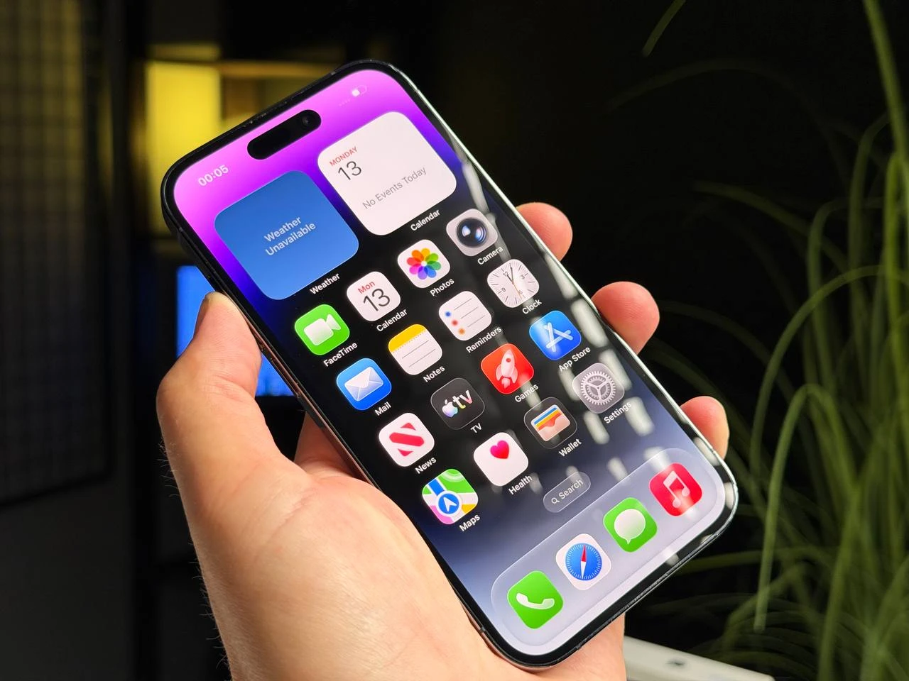ВЖИВАНИЙ Б/У Apple iPhone 14 Pro 256GB Deep Purple (MQ1F3) - Стан: гарний | Акумулятор: 100% | Комплектація: повний | Гарантія: 3 міс.