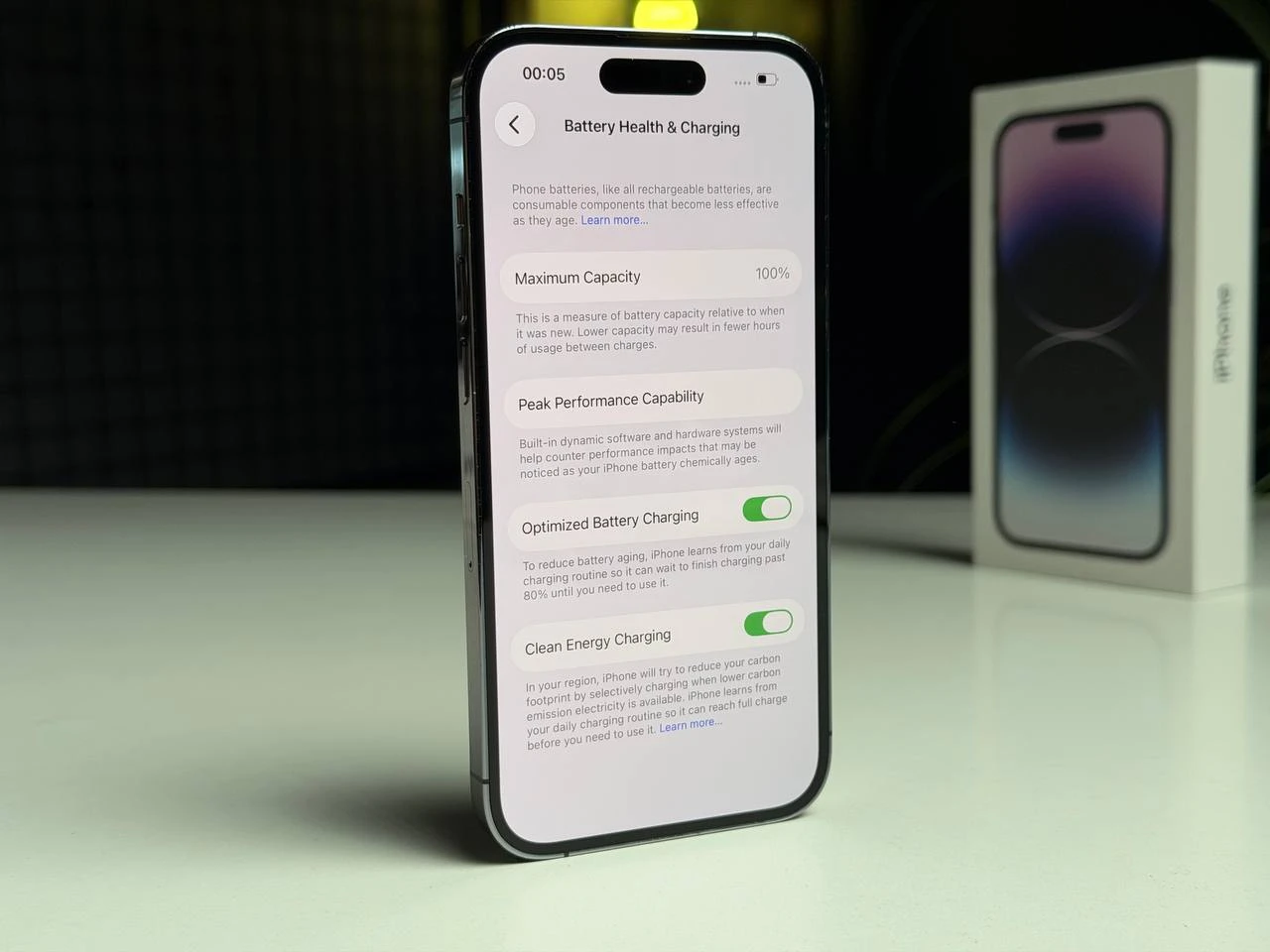 ВЖИВАНИЙ Б/У Apple iPhone 14 Pro 256GB Deep Purple (MQ1F3) - Стан: гарний | Акумулятор: 100% | Комплектація: повний | Гарантія: 3 міс.