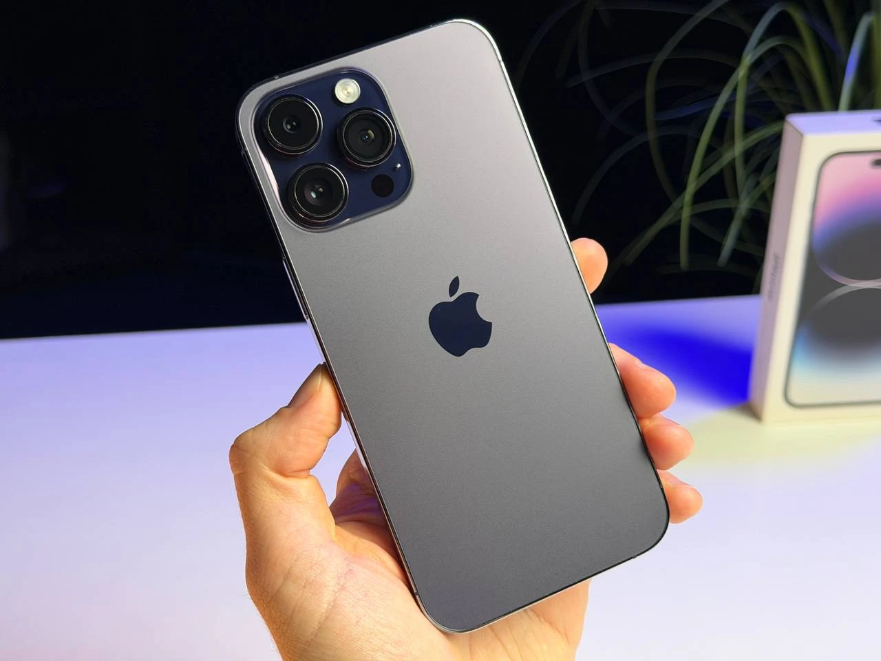 ВЖИВАНИЙ Б/У Apple iPhone 14 Pro Max 256GB Deep Purple eSim (MQ8W3) - Стан: гарний | Акумулятор: 100% | Комплектація: повний | Гарантія: 3 міс.