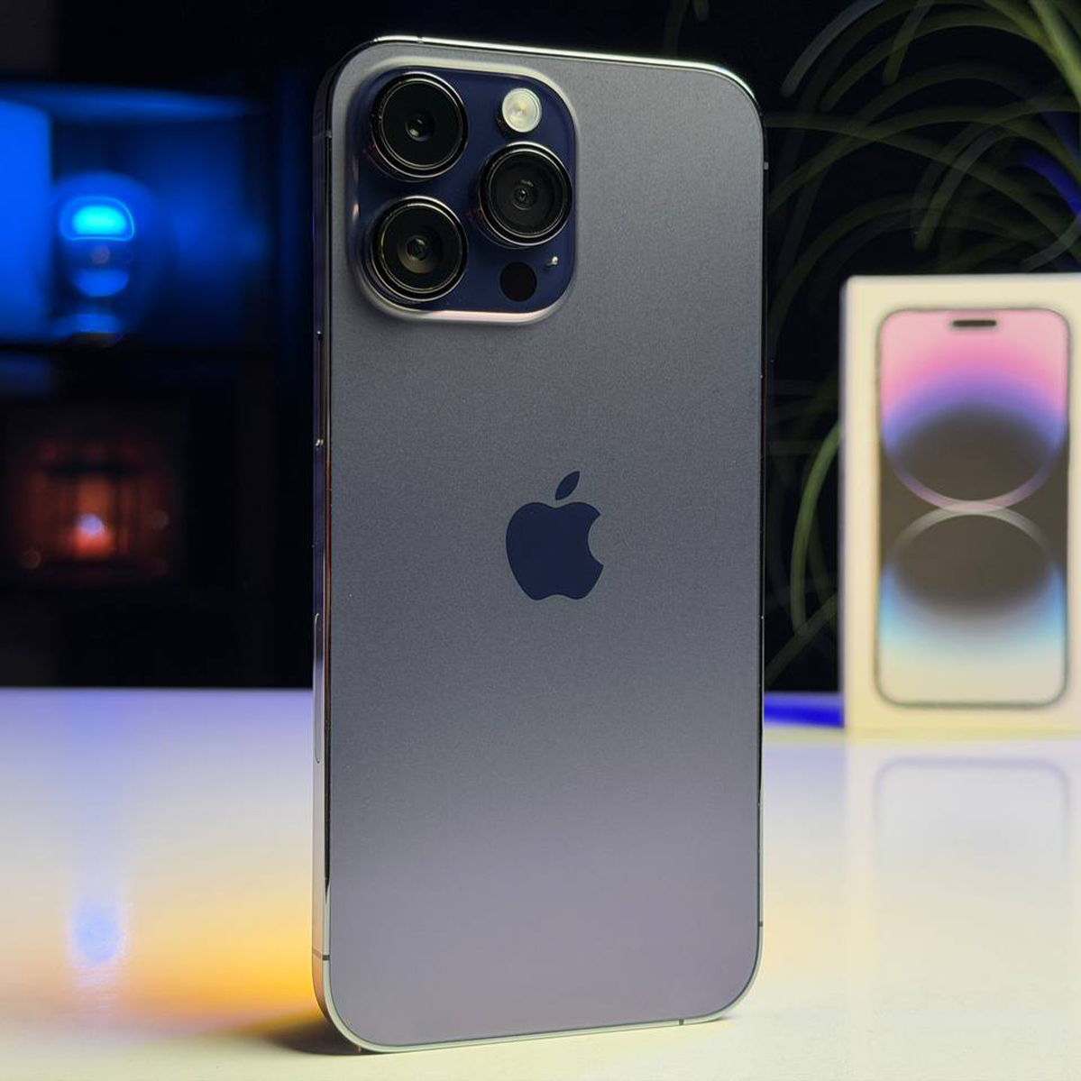 ВЖИВАНИЙ Б/У Apple iPhone 14 Pro Max 256GB Deep Purple eSim (MQ8W3) - Стан: гарний | Акумулятор: 100% | Комплектація: повний | Гарантія: 3 міс.