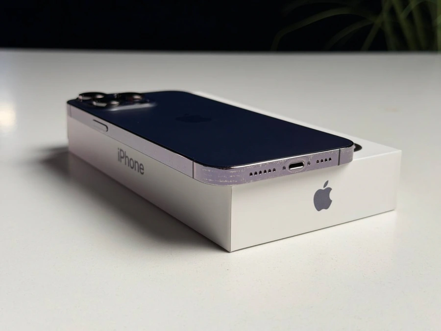 ВЖИВАНИЙ Б/У Apple iPhone 14 Pro Max 256GB Deep Purple (MQ9X3) - Состояние: хороший | Аккумулятор: 100% | Комплектация: iPhone, кабель | Гарантия: 3 мес.