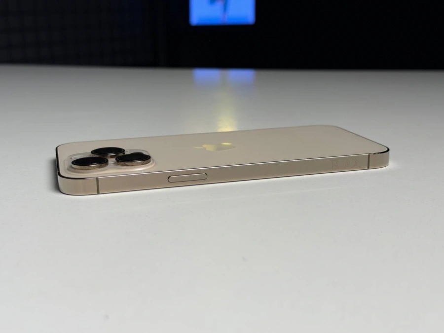 ВЖИВАНИЙ Б/У Apple iPhone 14 Pro Max 256GB Gold (MQ9W3) - Стан: задовільний | Акумулятор: 87% | Комплектація: iPhone, кабель | Гарантія: 3 міс.