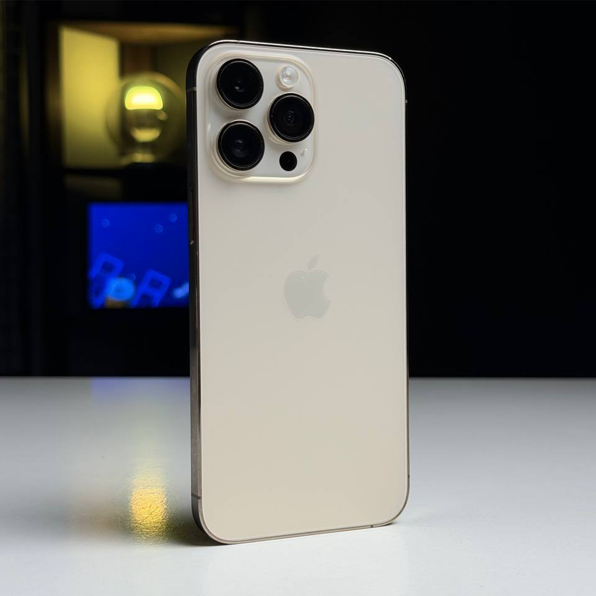 ВЖИВАНИЙ Б/У Apple iPhone 14 Pro Max 256GB Gold (MQ9W3) - Стан: задовільний | Акумулятор: 87% | Комплектація: iPhone, кабель | Гарантія: 3 міс.