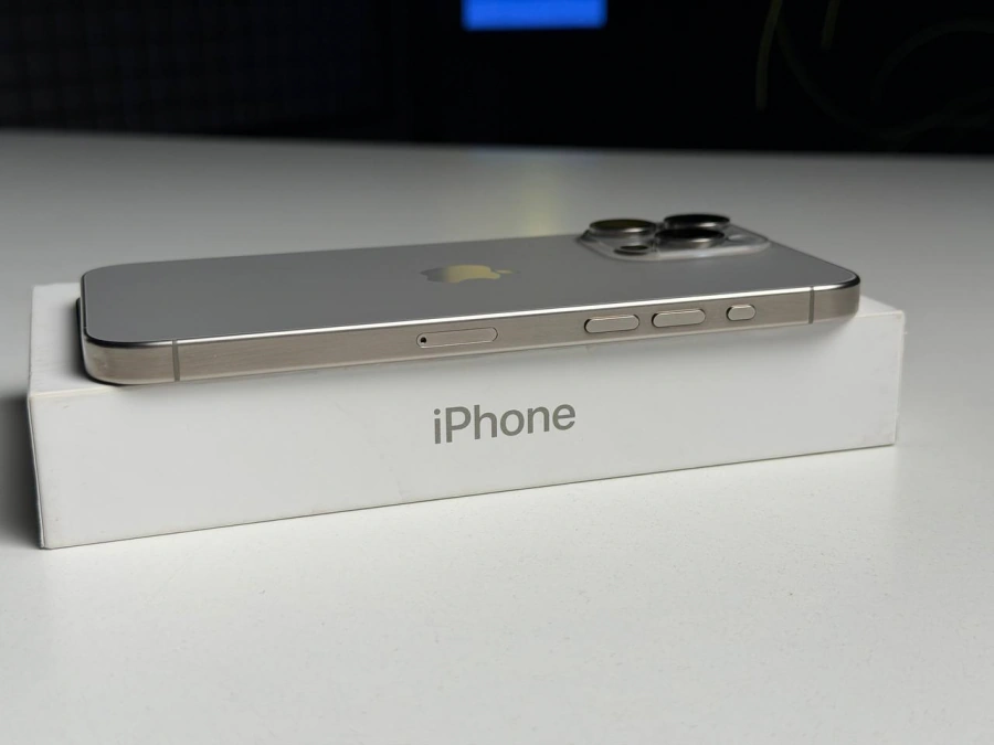 ВЖИВАНИЙ Б/У Apple iPhone 15 Pro Max 512GB Natural Titanium (MU7E3) - Стан: гарний | Акумулятор: 87% | Комплектація: повний | Гарантія: 3 міс.