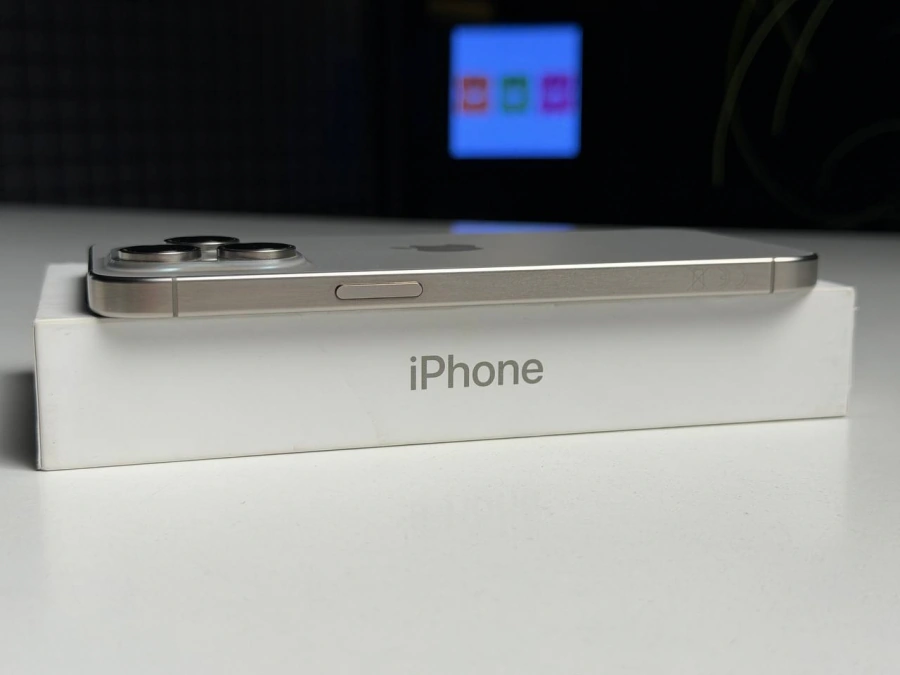 ВЖИВАНИЙ Б/У Apple iPhone 15 Pro Max 512GB Natural Titanium (MU7E3) - Стан: гарний | Акумулятор: 87% | Комплектація: повний | Гарантія: 3 міс.