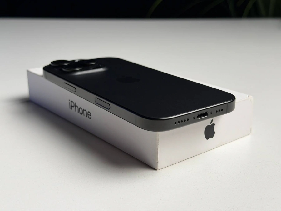 ВЖИВАНИЙ Б/У Apple iPhone 16 Pro 128GB Black Titanium (MYND3) - Состояние: хороший | Аккумулятор: 94% | Комплектация: полный | Гарантия: 3 мес.