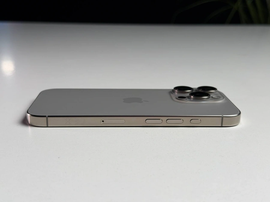 ВЖИВАНИЙ Б/У Apple iPhone 16 Pro 128GB Natural Titanium (MYNG3) - Состояние: хороший | Аккумулятор: 93% | Комплектация: полный | Гарантия: 3 мес.