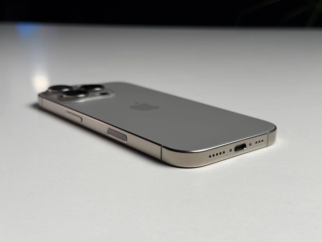 ВЖИВАНИЙ Б/У Apple iPhone 16 Pro 128GB Natural Titanium (MYNG3) - Состояние: хороший | Аккумулятор: 93% | Комплектация: полный | Гарантия: 3 мес.