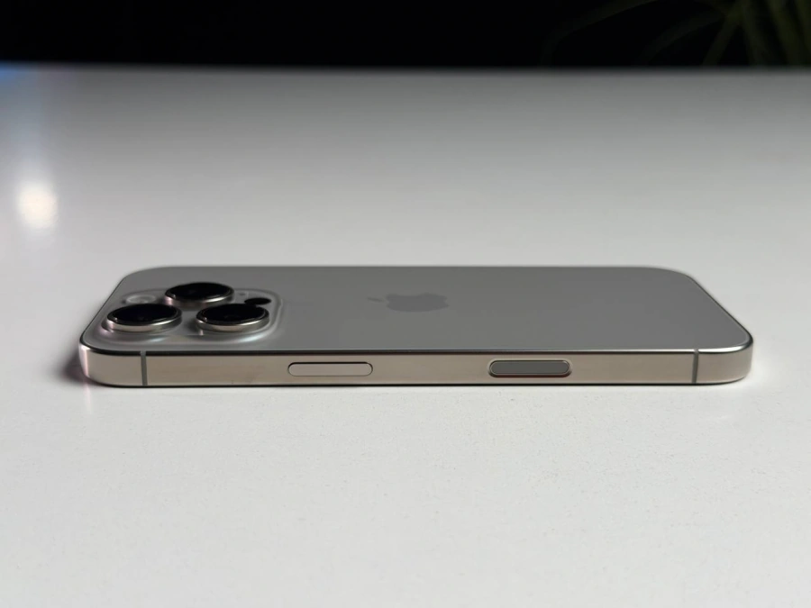 ВЖИВАНИЙ Б/У Apple iPhone 16 Pro 128GB Natural Titanium (MYNG3) - Состояние: хороший | Аккумулятор: 93% | Комплектация: полный | Гарантия: 3 мес.