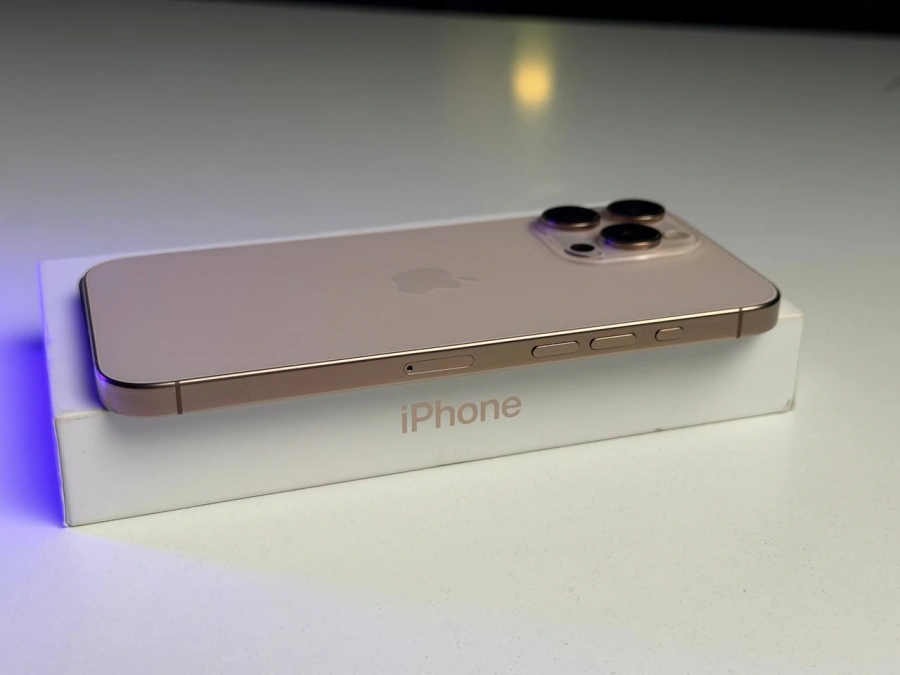 ВЖИВАНИЙ Б/У Apple iPhone 16 Pro Max 256GB Desert Titanium (MYWX3) - Состояние: хороший | Аккумулятор: 94% | Комплектация: полный | Гарантия: 3 мес.