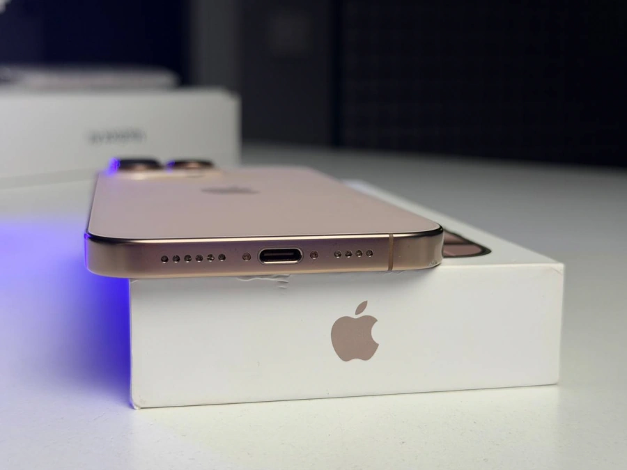 ВЖИВАНИЙ Б/У Apple iPhone 16 Pro Max 256GB Desert Titanium (MYWX3) - Состояние: хороший | Аккумулятор: 94% | Комплектация: полный | Гарантия: 3 мес.