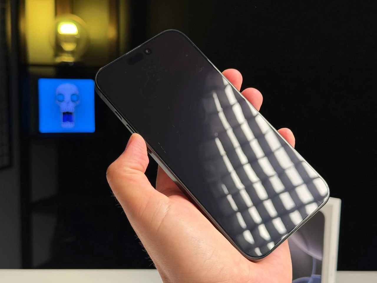 ВЖИВАНИЙ Б/У Apple iPhone 16 Pro Max 256GB eSim Black Titanium (MYW33) - Стан: гарний | Акумулятор: 100% | Комплектація: повний | Гарантія: 3 міс.