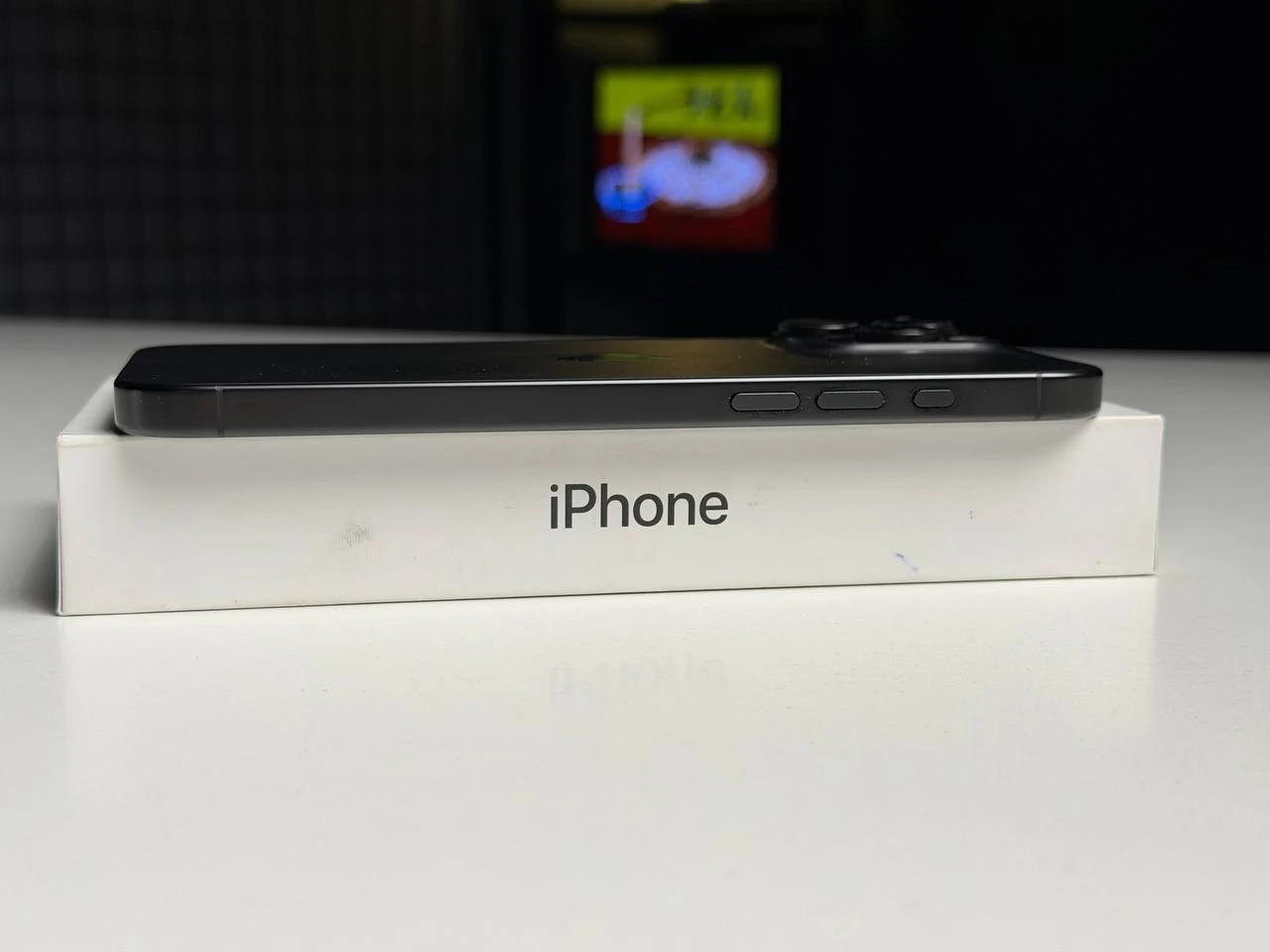 ВЖИВАНИЙ Б/У Apple iPhone 16 Pro Max 256GB eSim Black Titanium (MYW33) - Стан: гарний | Акумулятор: 100% | Комплектація: повний | Гарантія: 3 міс.
