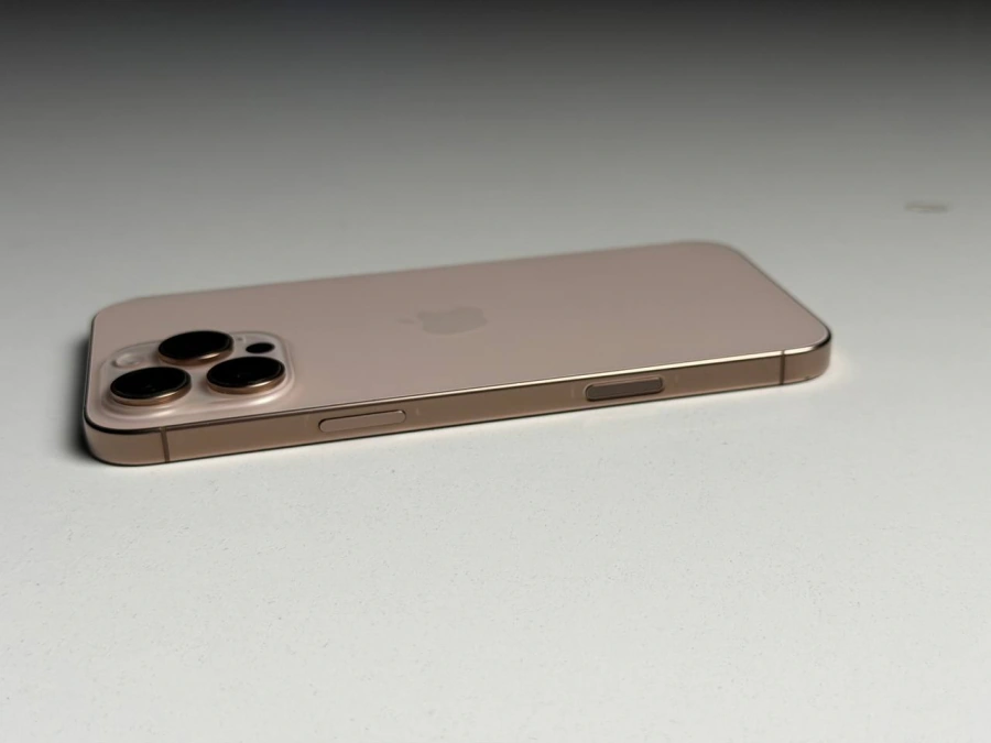 ВЖИВАНИЙ Б/У Apple iPhone 16 Pro Max 512GB Desert Titanium (MYX23) - Стан: гарний | Акумулятор: 95% | Комплектація: повний | Гарантія: 3 міс.