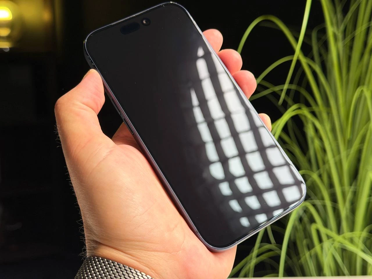 ВЖИВАНИЙ Б/У Apple iPhone 17 Pro 512GB Deep Blue (MG8N4) - Стан: гарний | Акумулятор: 100% | Комплектація: iPhone, кабель | Гарантія: 3 міс.