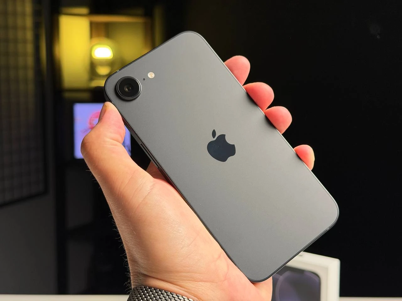 OPEN BOX Apple iPhone 17e 256GB Black (MHRV4) - Состояние: идеальный | Аккумулятор: 100% | Комплектация: полный | Гарантия: 3 мес.