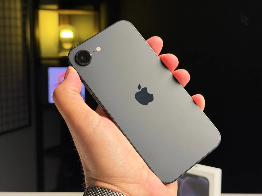 OPEN BOX Apple iPhone 17e 256GB Black (MHRV4) - Состояние: идеальный | Аккумулятор: 100% | Комплектация: полный | Гарантия: 3 мес.
