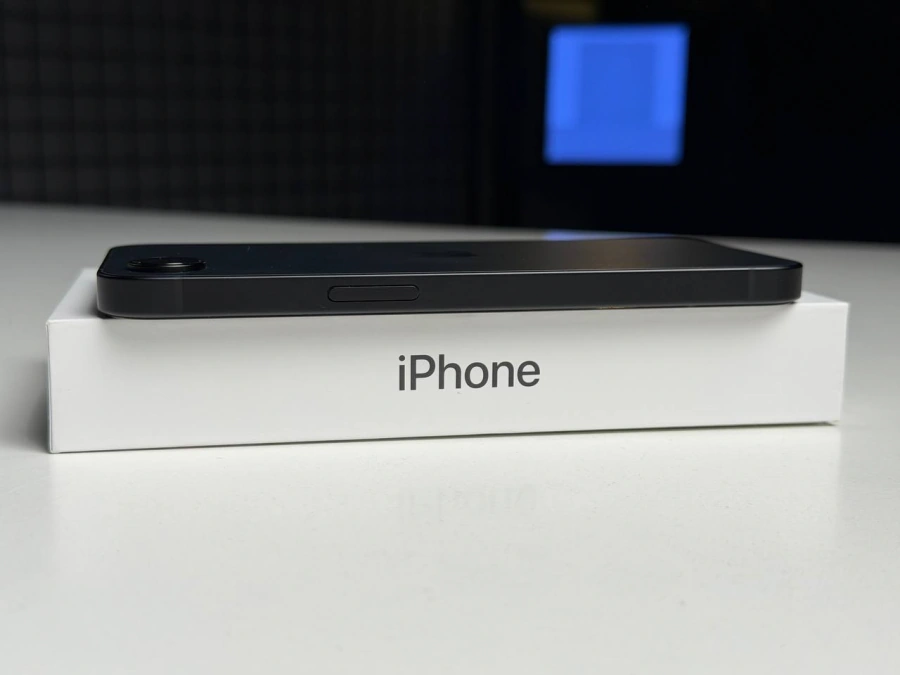 OPEN BOX Apple iPhone 17e 256GB Black (MHRV4) - Состояние: идеальный | Аккумулятор: 100% | Комплектация: полный | Гарантия: 3 мес.
