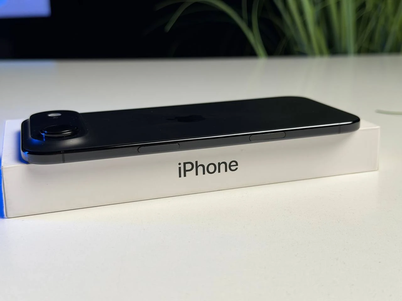 ВЖИВАНИЙ Б/У Apple iPhone Air 256GB Space Black (MG2L4, MG184, MG274) - Состояние: идеальный | Аккумулятор: 100% | Комплектация: полный | Гарантия: 3 мес.