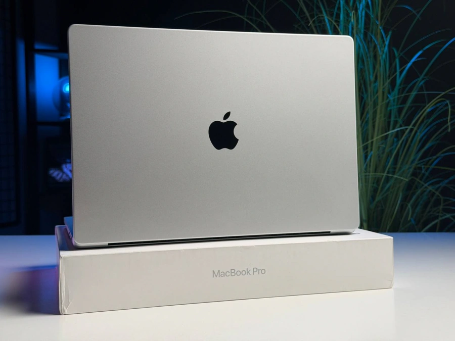 ВЖИВАНИЙ Б/У Apple MacBook Pro 16" M4 Pro/14CPU/20GPU/48GB/512GB Silver 2024 (MX2U3) - Стан: ідеальний | Акумулятор: 100% | Комплектація: повний | Гарантія: 3 міс.