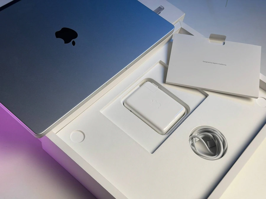 ВЖИВАНИЙ Б/У Apple MacBook Pro 16" M4 Pro/14CPU/20GPU/48GB/512GB Silver 2024 (MX2U3) - Стан: ідеальний | Акумулятор: 100% | Комплектація: повний | Гарантія: 3 міс.
